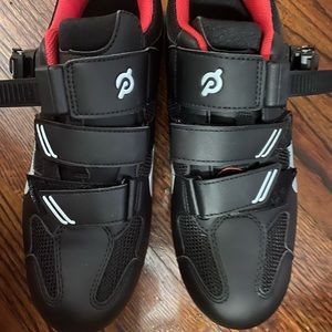 Peloton shoes 40- size 9 woman